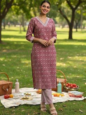 Ethnic Motifs Printed V-Neck Straight Kurta With Trousers & Dupatta 4