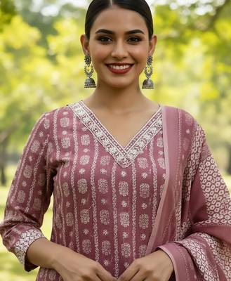 Ethnic Motifs Printed V-Neck Straight Kurta With Trousers & Dupatta 5
