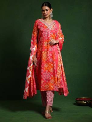 Bandhani Printed V-Neck Kurta With Trouser & Dupatta 1