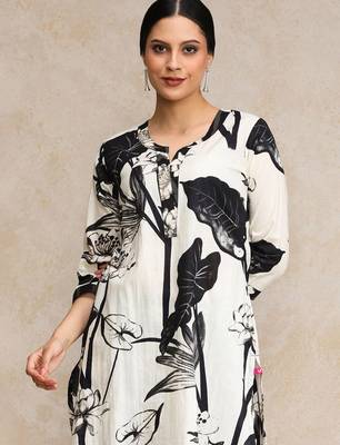 Women Floral Printed Regular Pure Cotton Kurta with Trousers 2