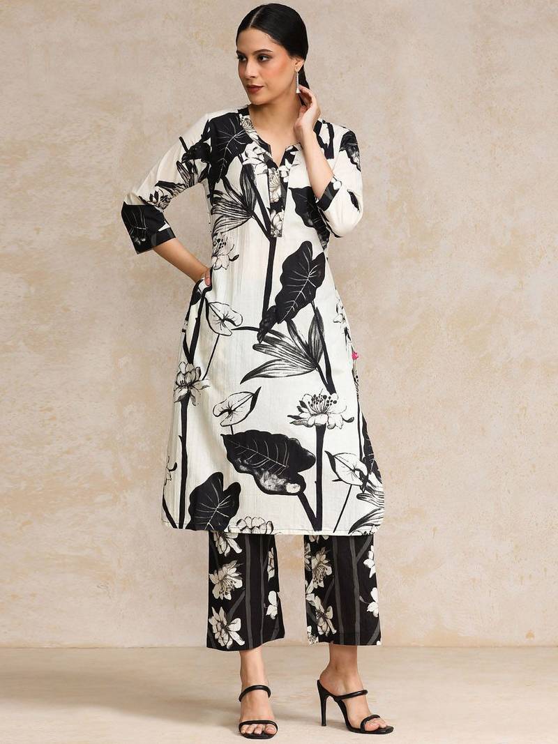 Women Floral Printed Regular Pure Cotton Kurta with Trousers