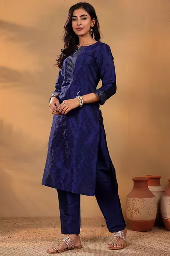 Women Regular Kurta with Trousers