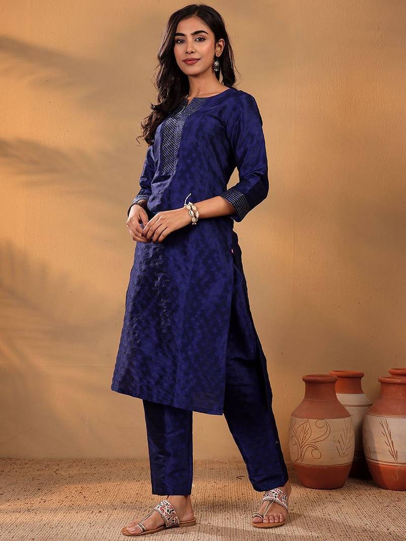 Women Regular Kurta with Trousers