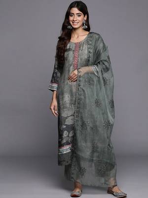 Floral Printed Thread Work Straight Kurta With Trouser & Dupatta 1