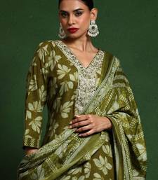 Floral Printed V-Neck Straight Kurta With Trousers And Dupatta
