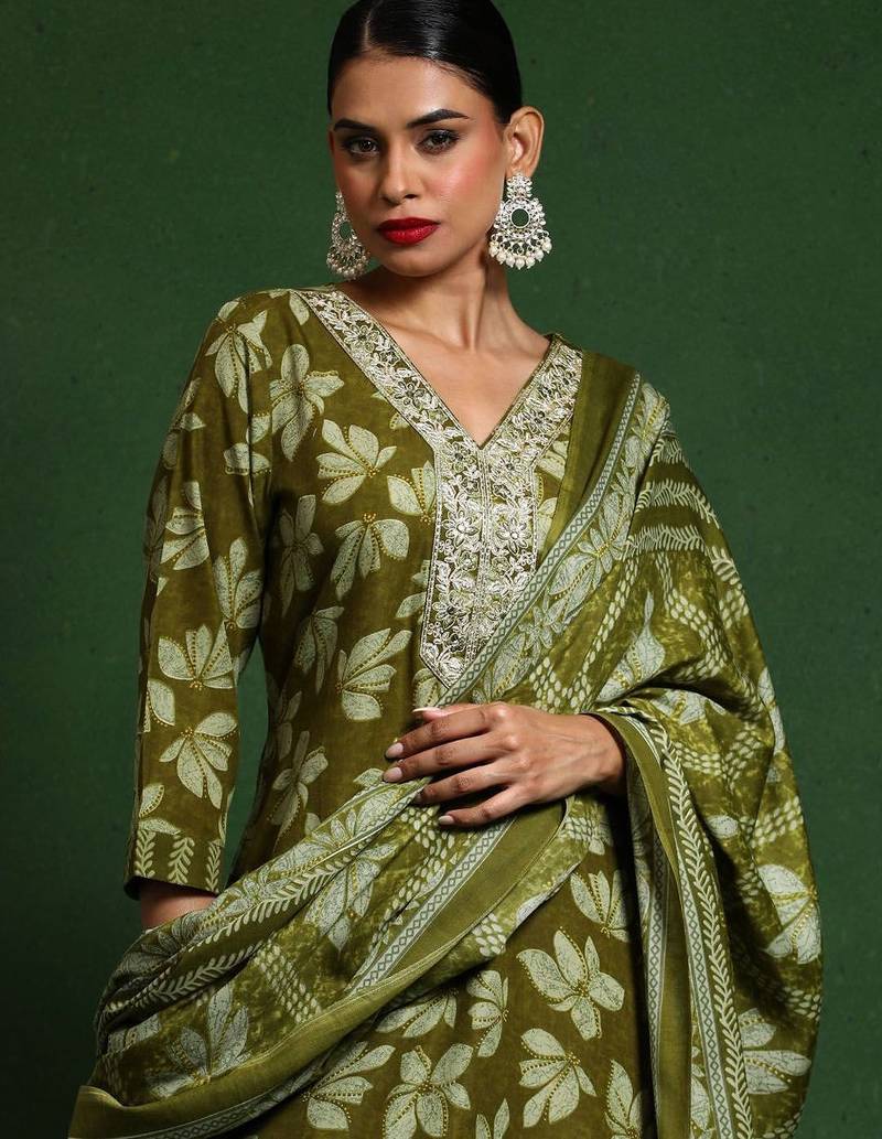 Floral Printed V-Neck Straight Kurta With Trousers And Dupatta