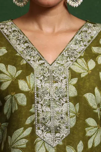 Floral Printed V-Neck Straight Kurta With Trousers And Dupatta