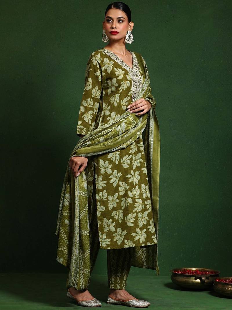 Floral Printed V-Neck Straight Kurta With Trousers And Dupatta