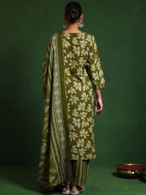 Floral Printed V-Neck Straight Kurta With Trousers And Dupatta 7