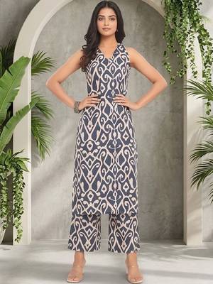 Women Ethnic Motifs Printed Regular Pure Cotton Kurta with Palazzos 2