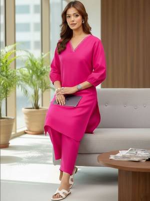 Women Dyed Regular Thread Work Kurta with Trousers 1
