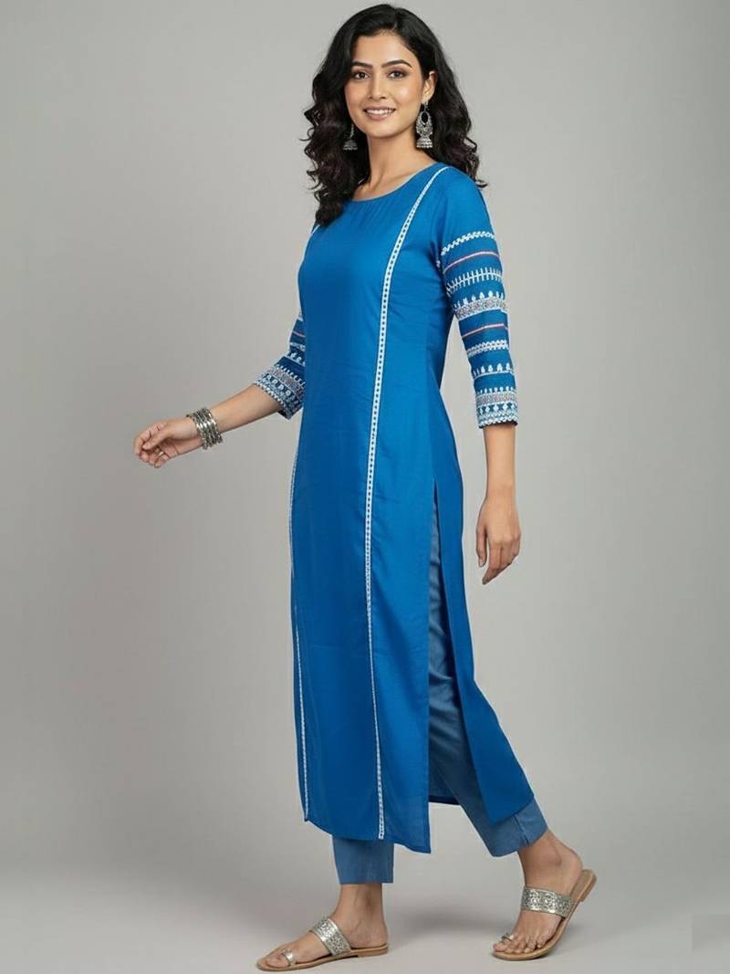 Women Ethnic Motifs Regular Thread Work Kurta with Trousers