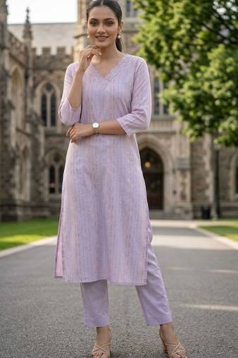 Women Ethnic Motifs Printed Regular Beads and Stones Kurta with Trousers