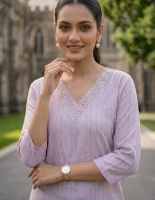 Women Ethnic Motifs Printed Regular Beads and Stones Kurta with Trousers 2