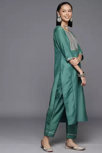 Women Ethnic Motifs Embroidered Sequinned Kurta with Trousers & With Dupatta