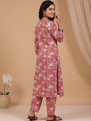 Women Floral Printed Regular Kurta with Trousers & With Dupatta 2
