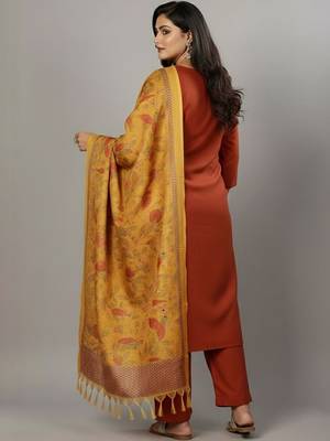 Women Floral Regular Kurta with Trousers & With Dupatta 2