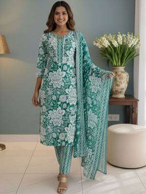 Women Floral Printed Regular Kurta with Trousers & With Dupatta 1