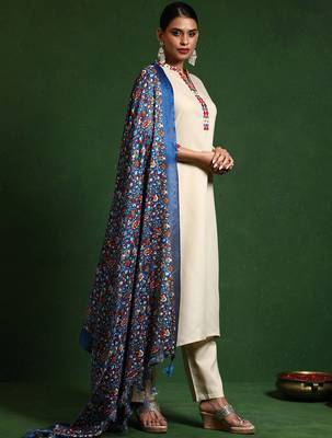 Embroidered Thread Work Mandarin Collar Straight Kurta with Trousers & Dupatta 3