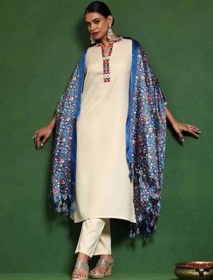 Embroidered Thread Work Mandarin Collar Straight Kurta with Trousers & Dupatta 5