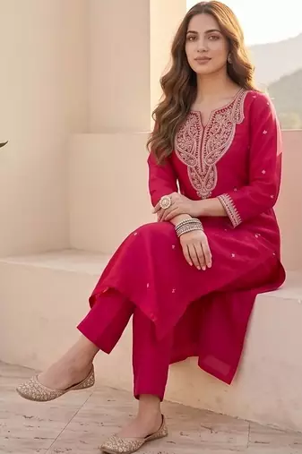 Women Ethnic Motifs Embroidered Regular Thread Work Kurta with Trousers & With Dupatta