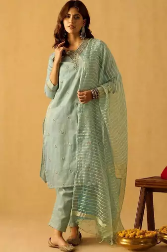 Women Ethnic Motifs Embroidered Regular Thread Work Kurta with Trousers & With Dupatta