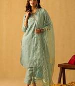 Women Ethnic Motifs Embroidered Regular Thread Work Kurta with Trousers & With Dupatta