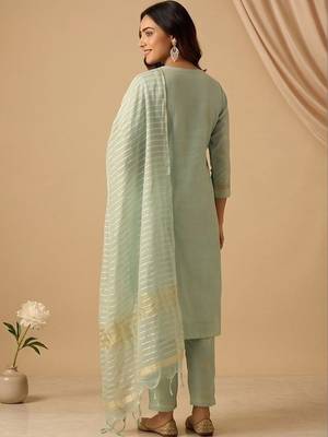 Women Ethnic Motifs Embroidered Regular Thread Work Kurta with Trousers & With Dupatta 2