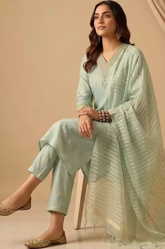 Women Ethnic Motifs Embroidered Regular Thread Work Kurta with Trousers & With Dupatta