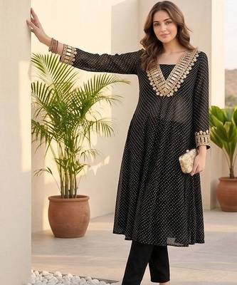 Women Bandhani Printed Regular Kurta with Trousers 1