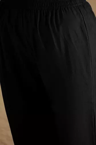 Women Bandhani Printed Regular Kurta with Trousers
