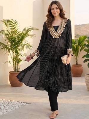 Women Bandhani Printed Regular Kurta with Trousers 5