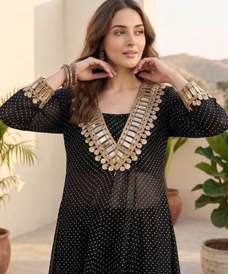 Women Bandhani Printed Regular Kurta with Trousers 7