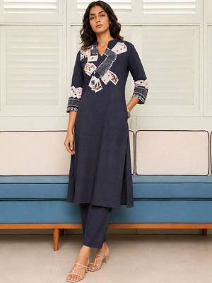 Women Printed Regular Kurta with Trousers 1