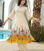 Women Printed Panelled Thread Work Kurta with Trousers