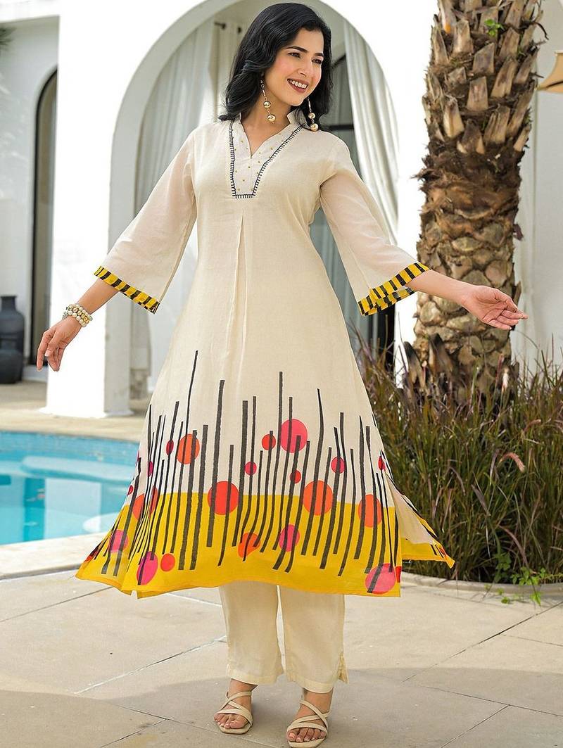 Women Printed Panelled Thread Work Kurta with Trousers