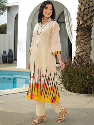 Women Printed Panelled Thread Work Kurta with Trousers 4