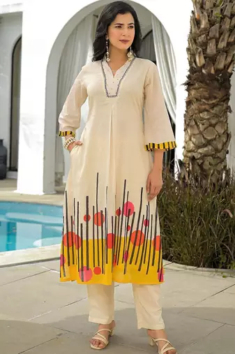 Women Printed Panelled Thread Work Kurta with Trousers