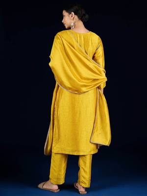 Floral Yoke Design Beads & Stones Straight Kurta With Trousers & Dupatta 6