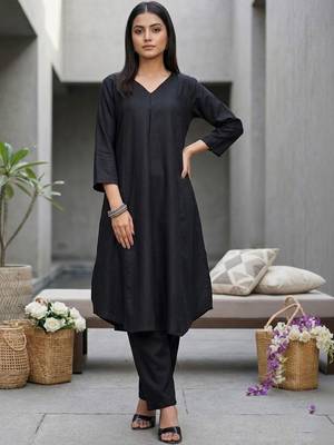 Women Regular Kurta with Trousers 1