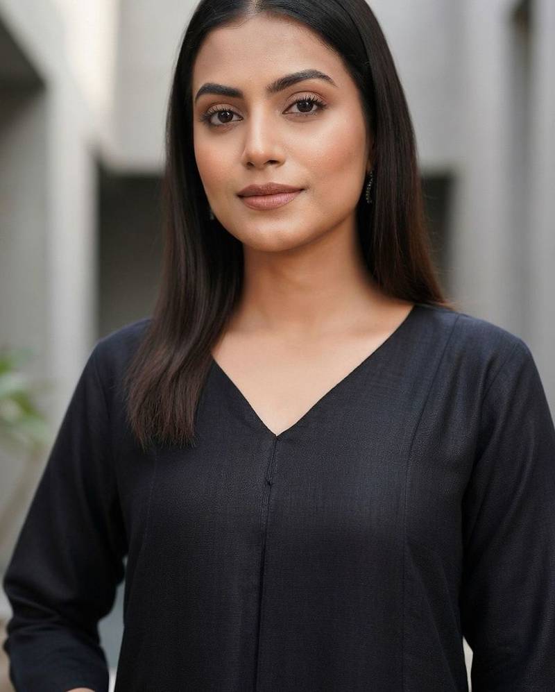 Women Regular Kurta with Trousers