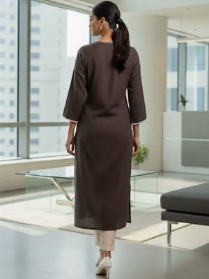 Women Regular Thread Work Kurta with Trousers 3