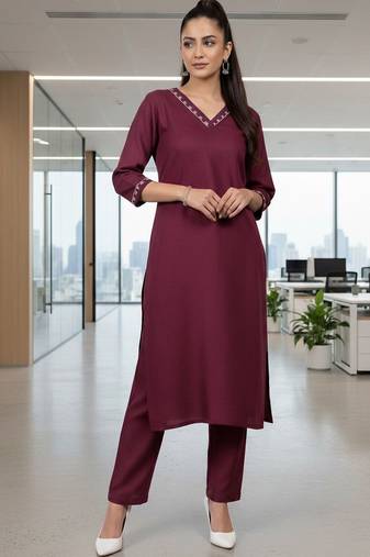 Women Ethnic Motifs Regular Thread Work Kurta with Trousers