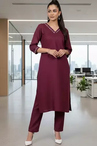 Women Ethnic Motifs Regular Thread Work Kurta with Trousers