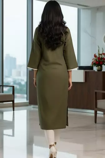 Women Regular Thread Work Kurta with Trousers