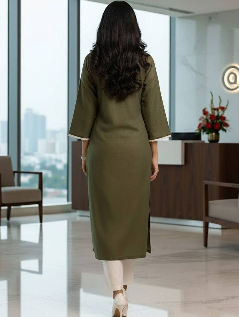 Women Regular Thread Work Kurta with Trousers