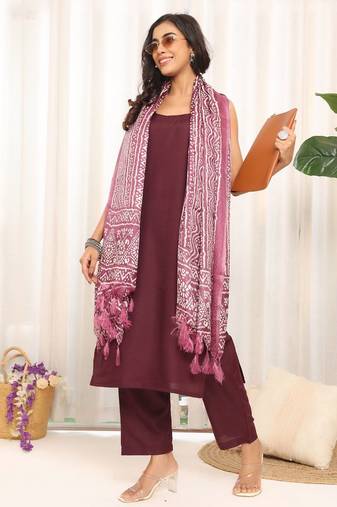 Violet Square Neck Sleeveless Straight Kurta With Trousers & Dupatta