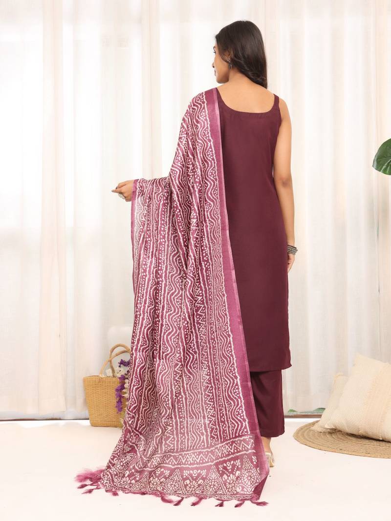 Violet Square Neck Sleeveless Straight Kurta With Trousers & Dupatta