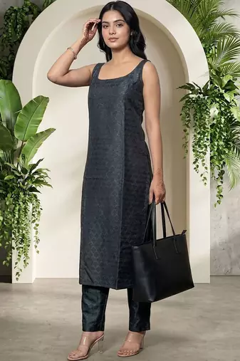 Women Regular Kurta with Trousers