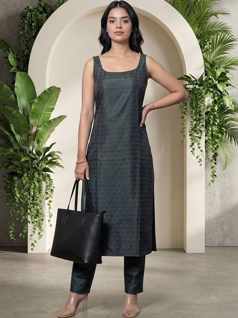 Women Regular Kurta with Trousers